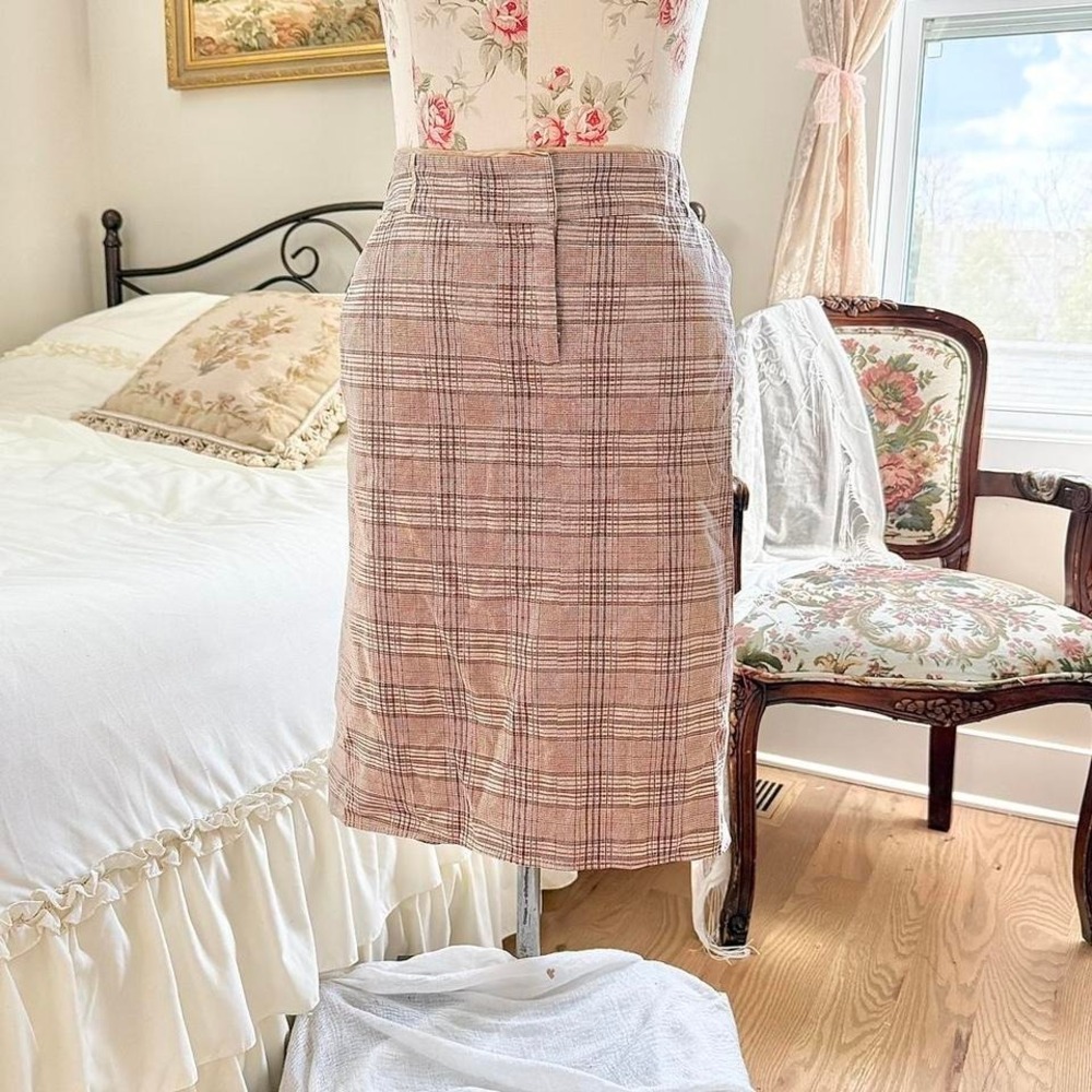 plaid midi skirt  Y2K bcbg plaid midi skirt 32 inch waist